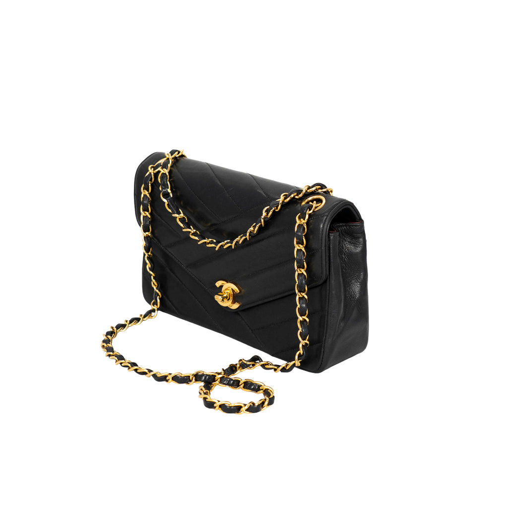 Chanel - Diagonal Stitch Lamb Chain Shoulder
