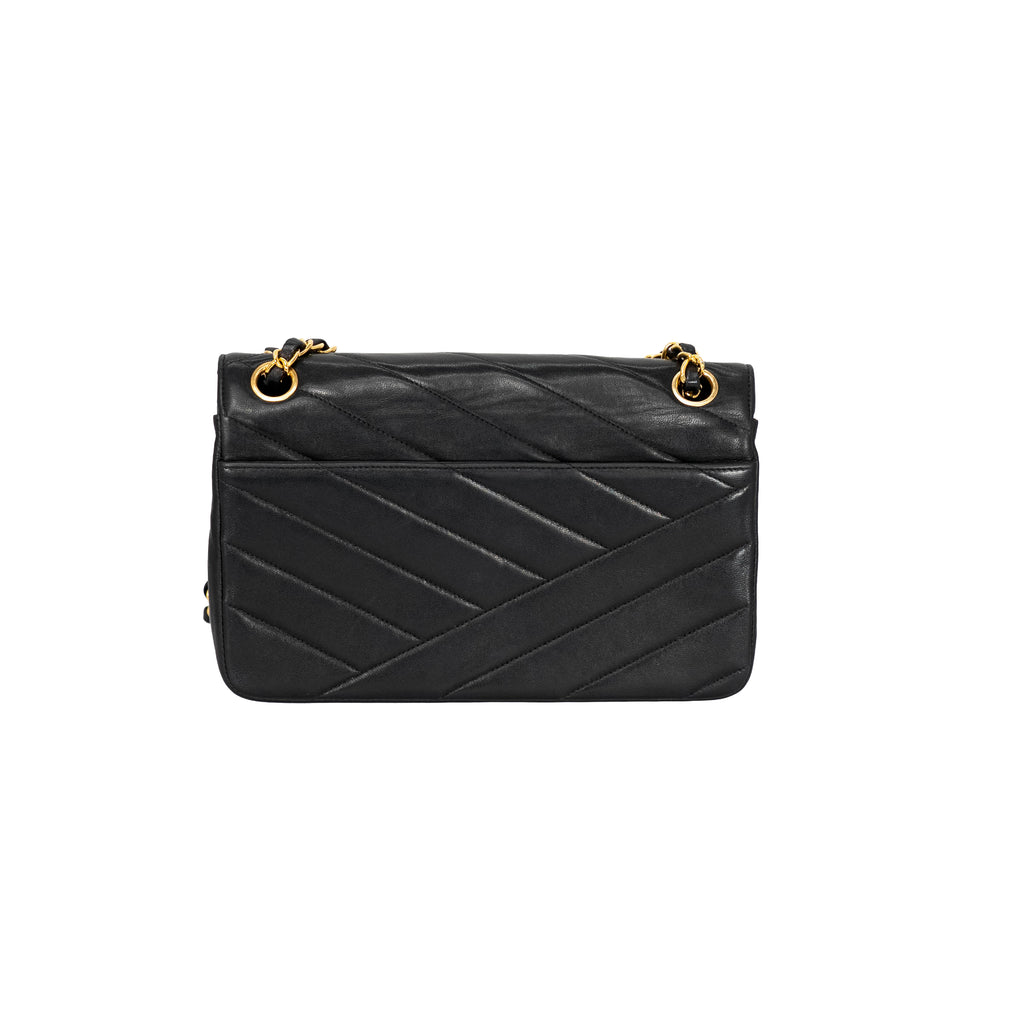 Chanel - Diagonal Stitch Lamb Chain Shoulder
