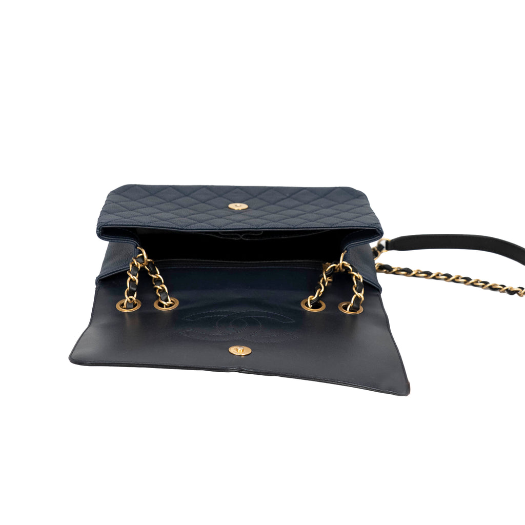 Chanel - Caviar CC Fillgree Chain Shoulder Bag
