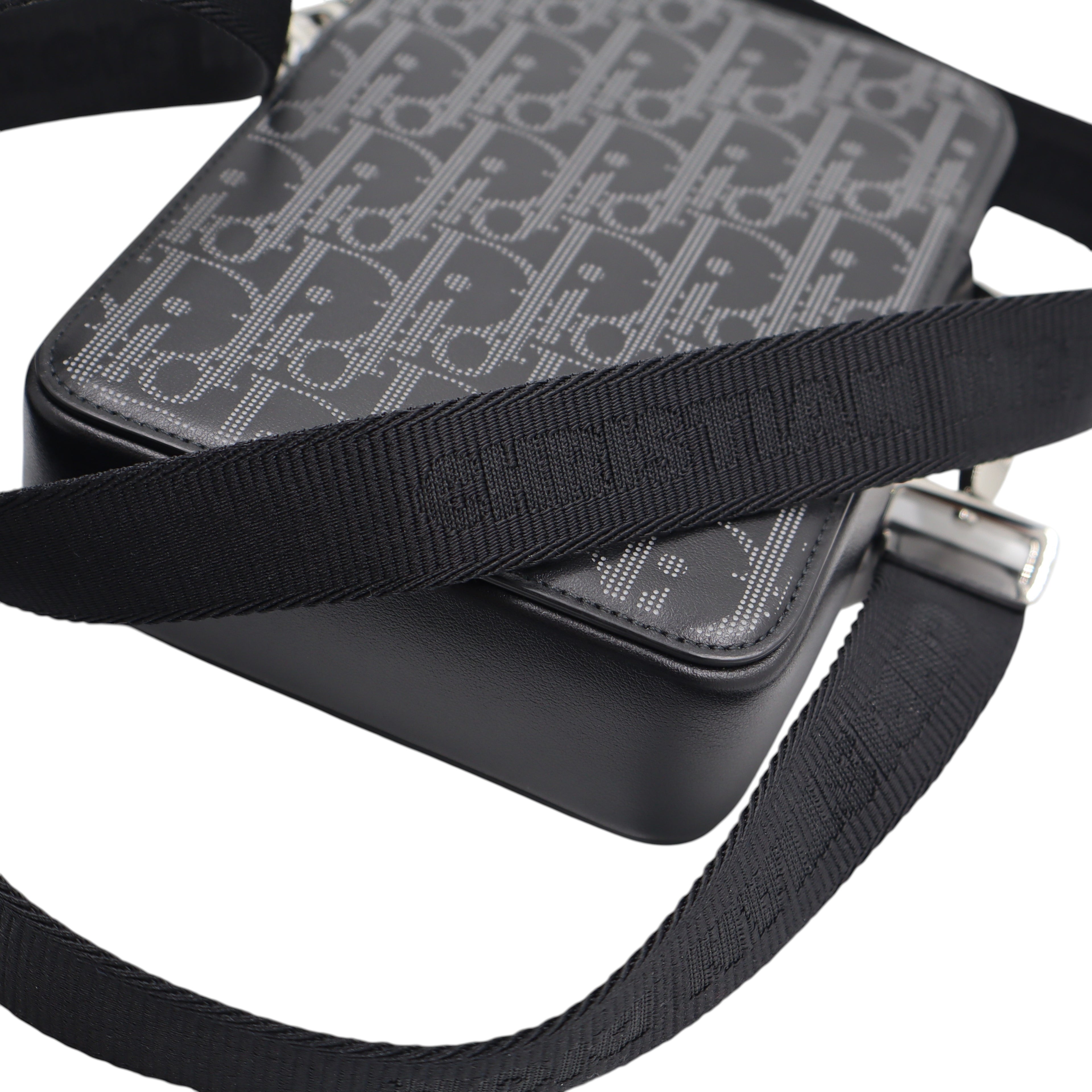 Christian Dior - Oblique Galaxy Perforated World Tour Messenger Pouch